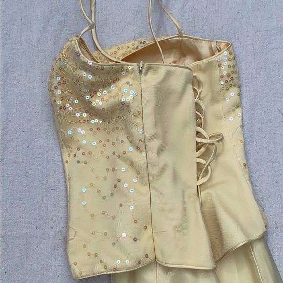 Prom dress - Picture 4 of 6